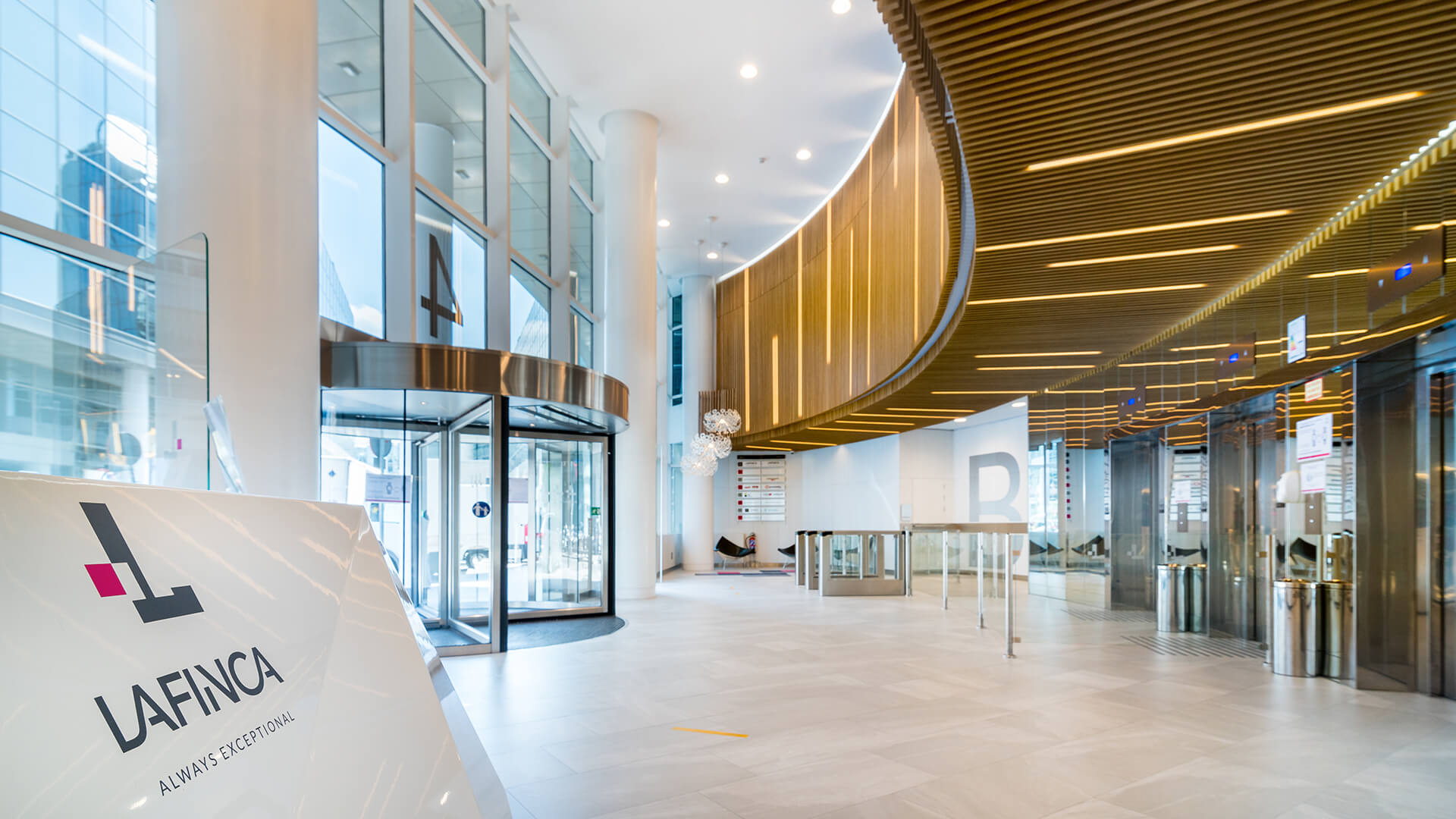 Oficinas en La Finca en Business Park Marcelo Spinola