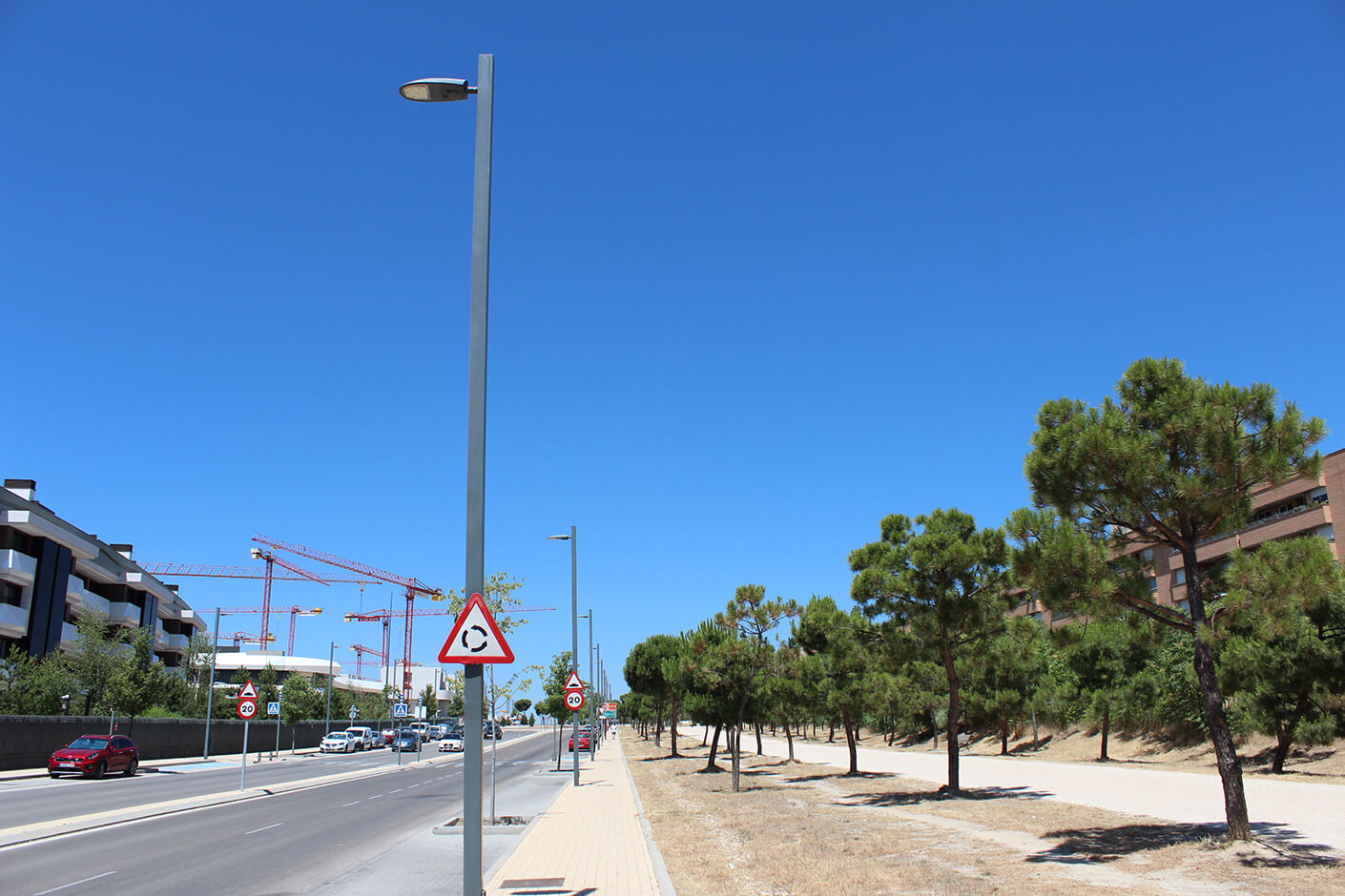 Alumbrado público Avenida Luís García Cereceda