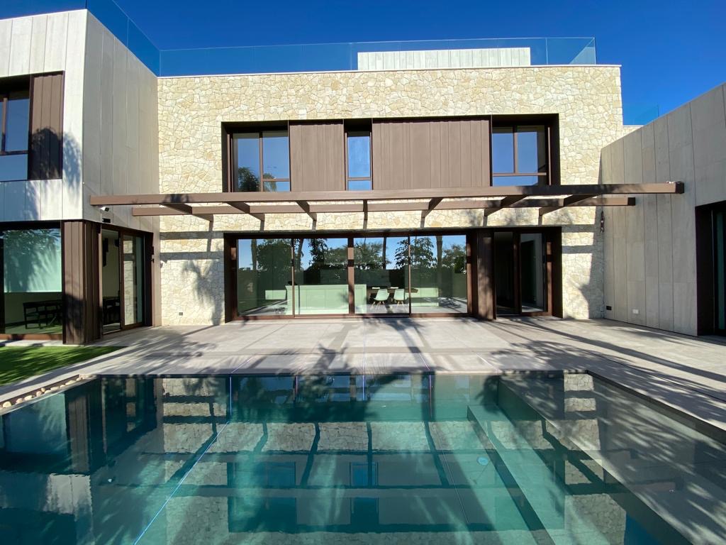 f6a7c289-9164-4c4c-83dc-89180050b7f2